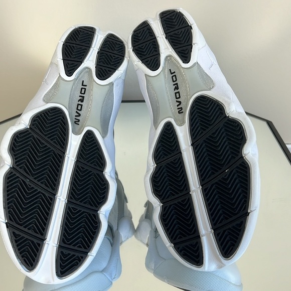 Jordan White Metallic Silver White WMNS AIR OG CW0907 100 - Size 8W NEW - Picture 9 of 10